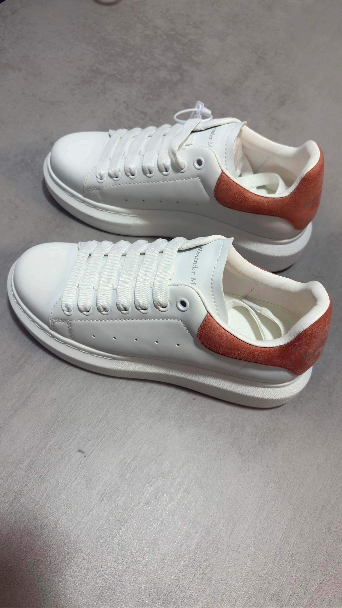 Sapatilhas Alexander McQueen - maat 38 – photo 4